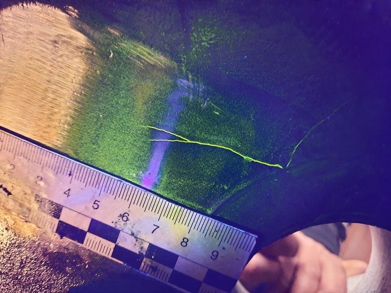 Magnetpulverprüfung Riss